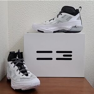 Jordan basketball shoes